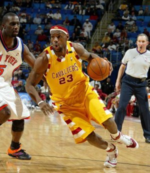Maillot De Basket Cleveland Cavaliers LeBron James 23 Out of Print Antique Classic Jaune